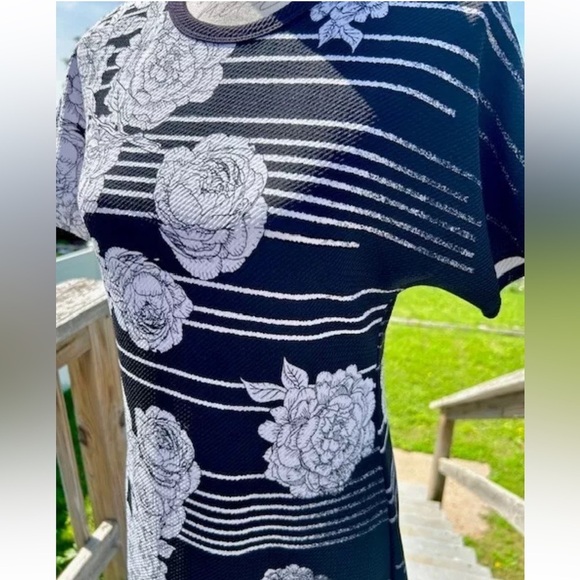 Lularoe Black & White Contrast Roses Maria Maxi Dress Size XS EUC!​​ - Picture 6 of 9